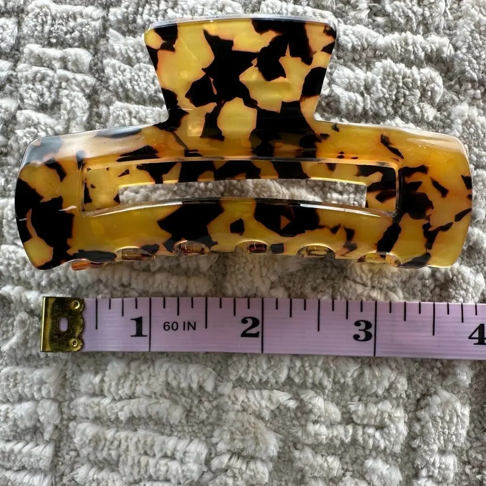 Tortie Claw Clip